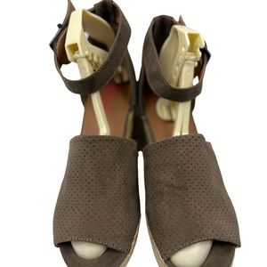 Jelly Pop Comfort Wedge Suede Open Toe Sz 11